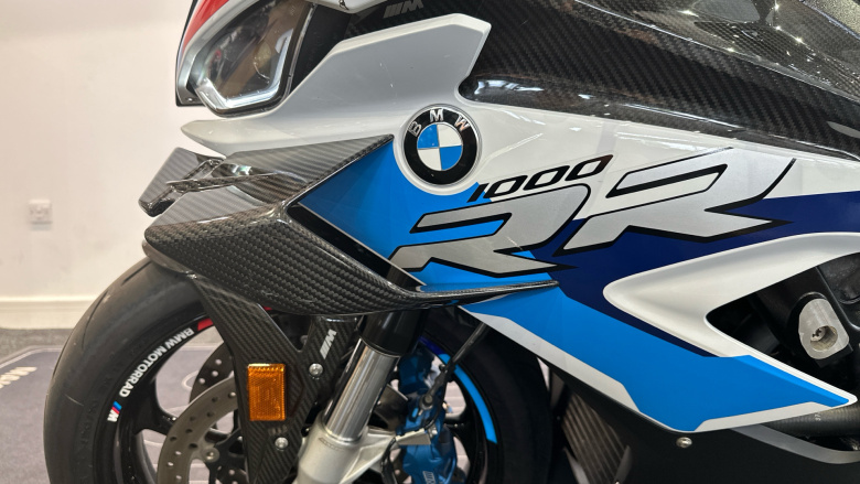 BMW M1000 RR
